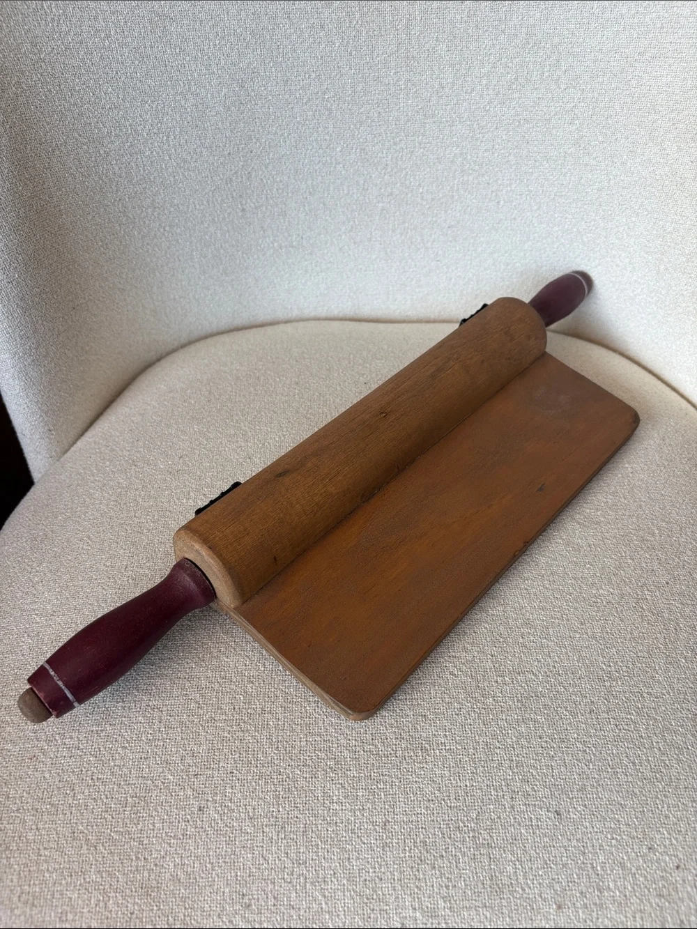 Vintage Rolling Pin Wall-Mounted Paper Towel Holder